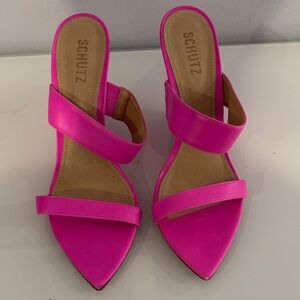 Schultz Hot Pink Leather Wedge Schultz
Size10 1/2